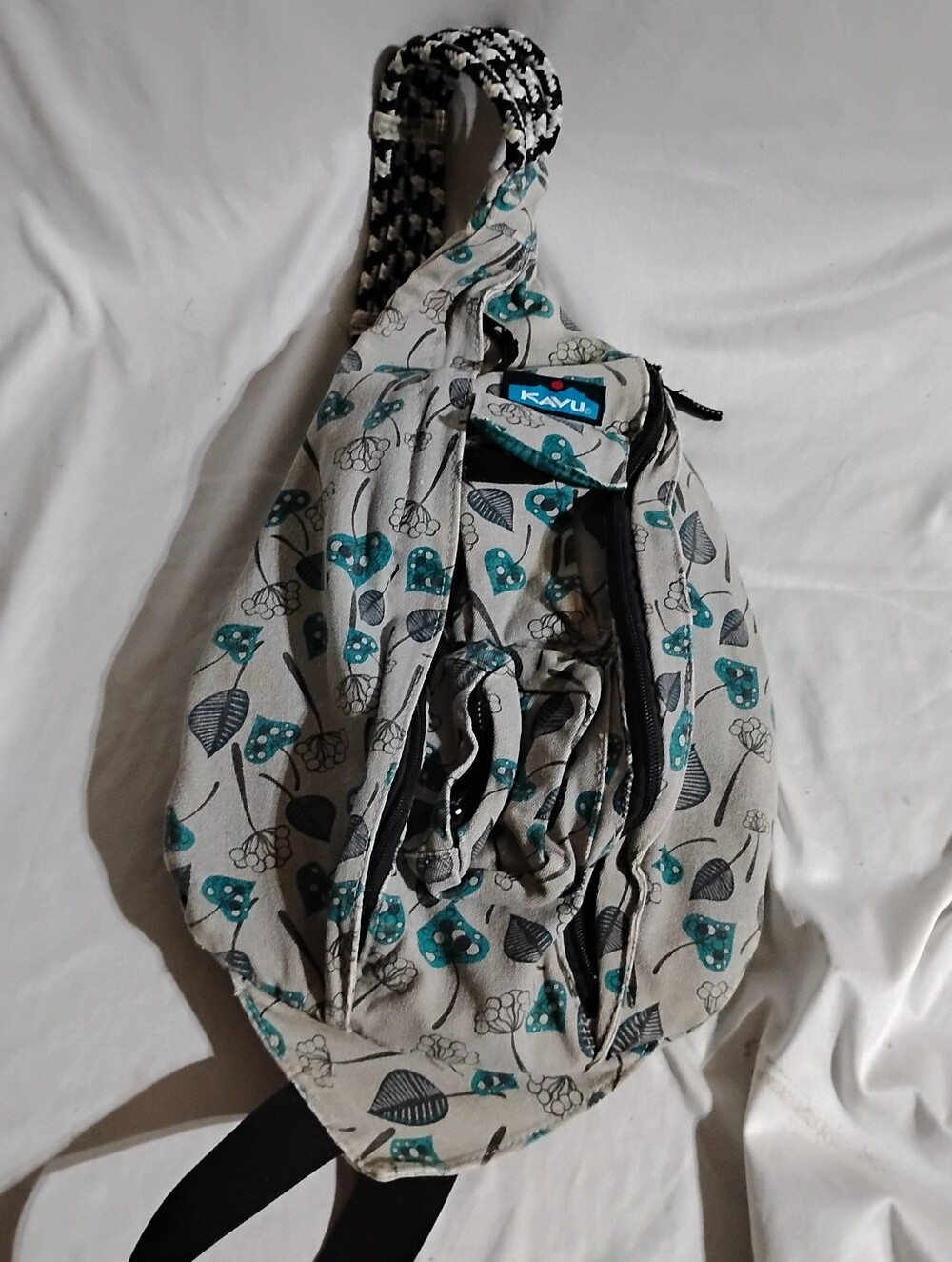 Kavu Slingback Backpack Gray Turquoise Leaves